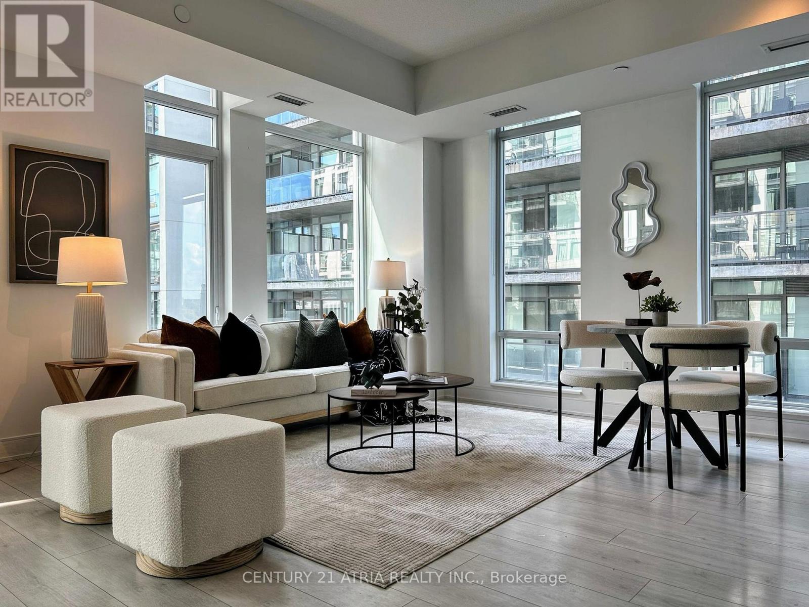 1503 - 525 Adelaide Street, Toronto, Ontario  M5V 0N7 - Photo 2 - C12483422