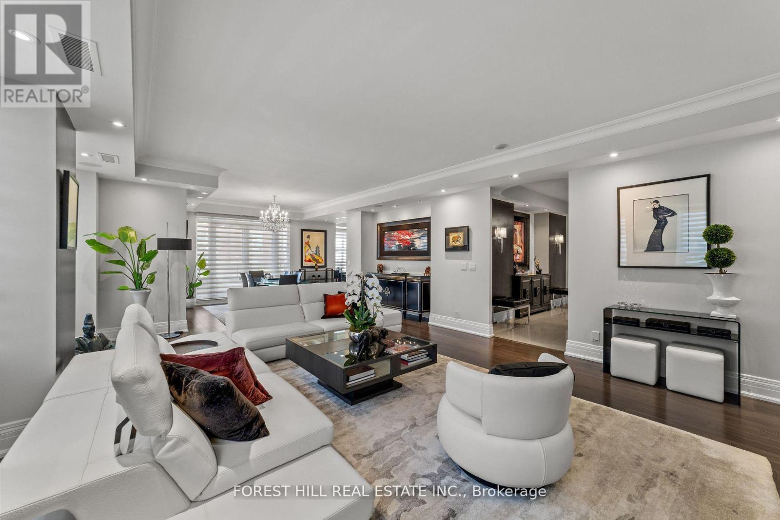 1001 - 68 YORKVILLE AVENUE, Toronto, Ontario