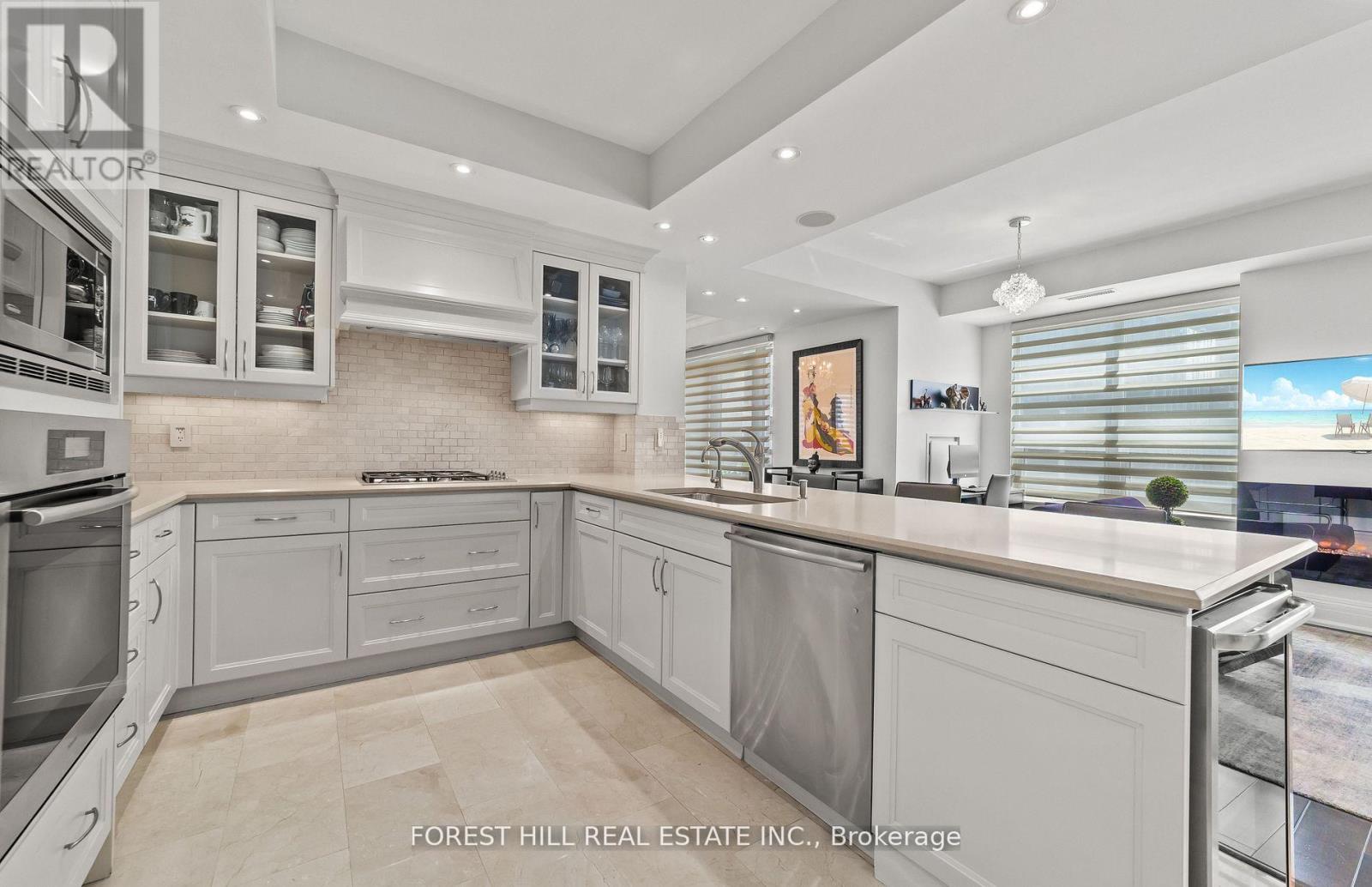 1001 - 68 Yorkville Avenue, Toronto, Ontario  M5R 3V7 - Photo 11 - C12483470