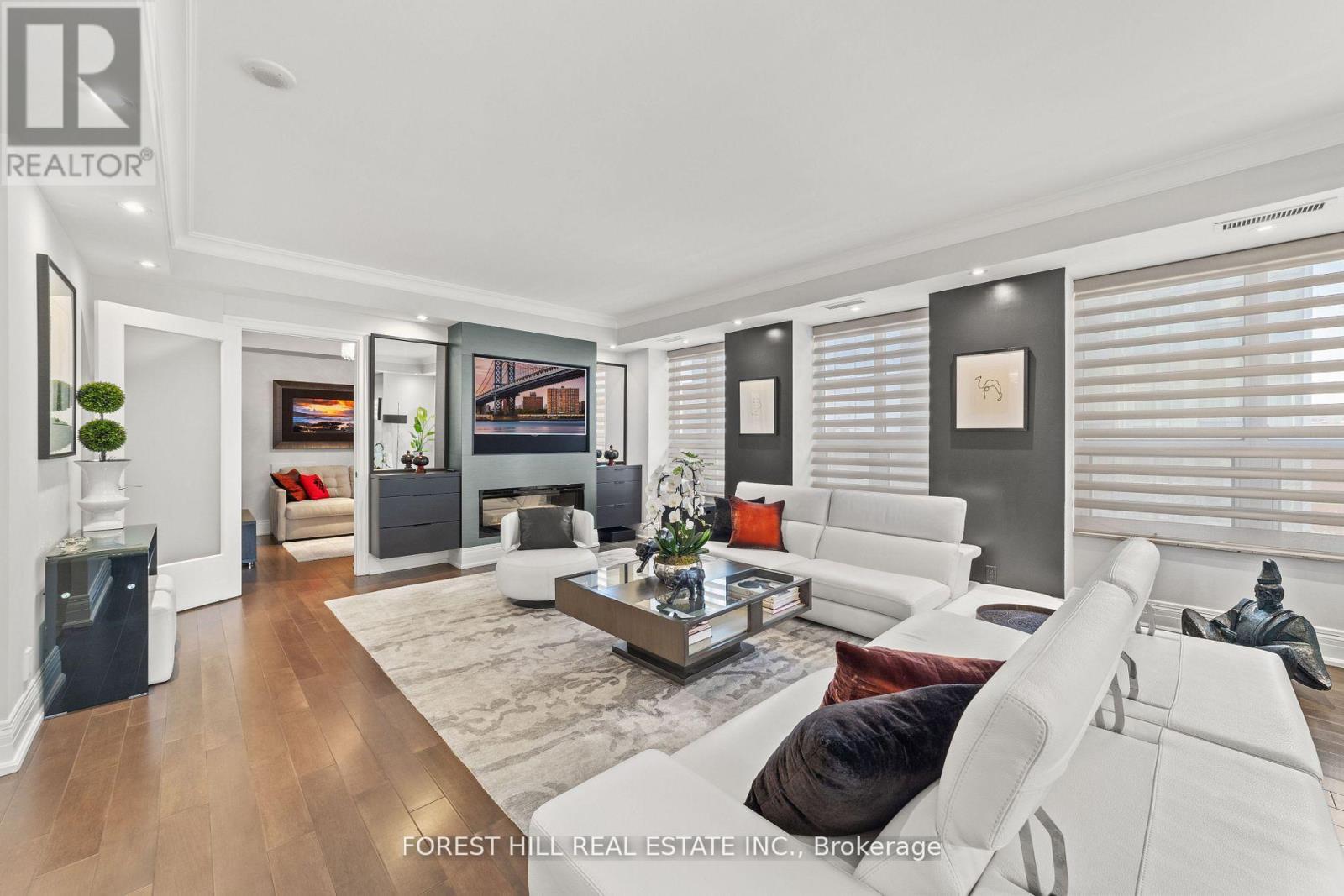 1001 - 68 Yorkville Avenue, Toronto, Ontario  M5R 3V7 - Photo 4 - C12483470