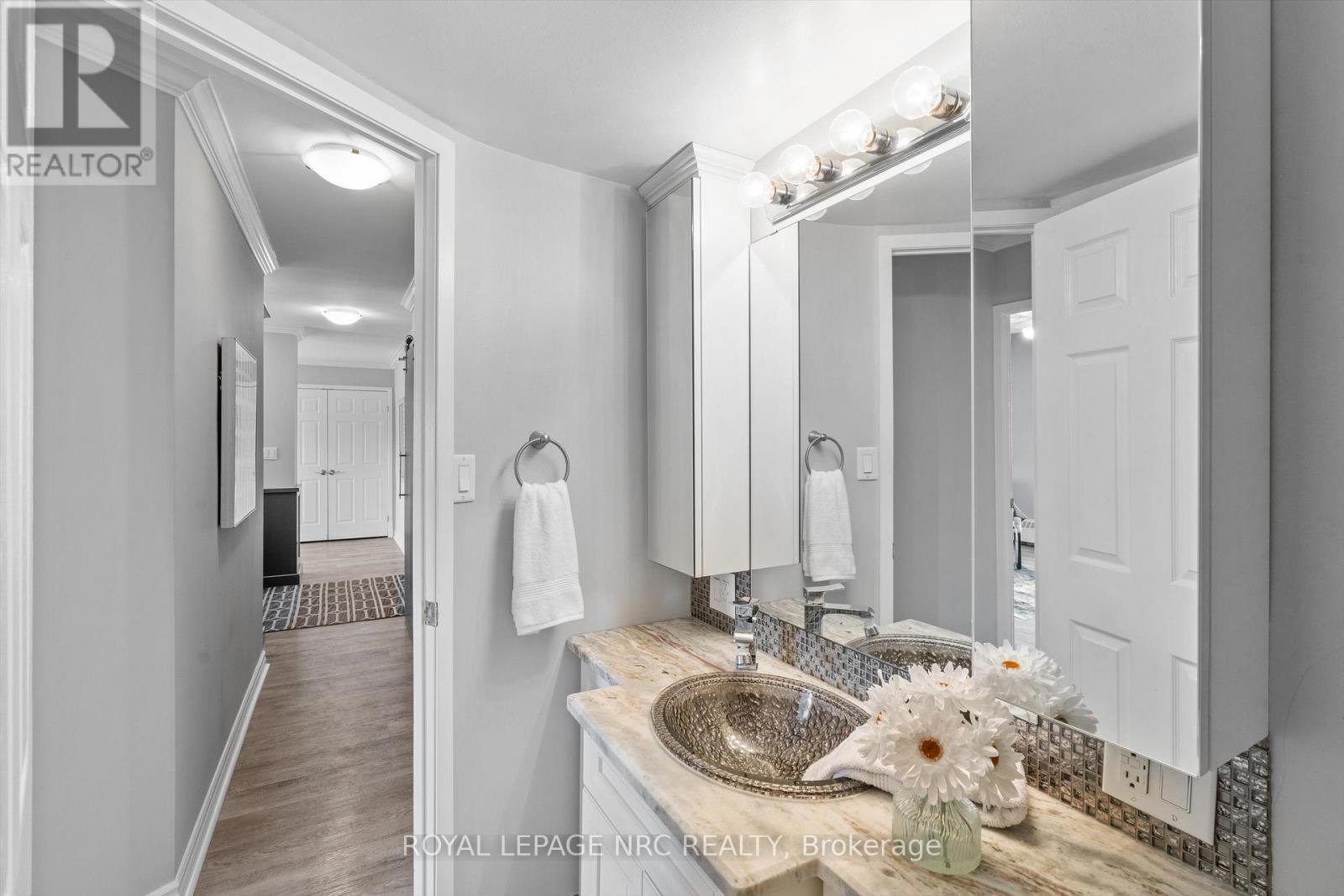 1202 - 15 Towering Heights Boulevard, St. Catharines, Ontario  L2T 3G7 - Photo 18 - X12483499