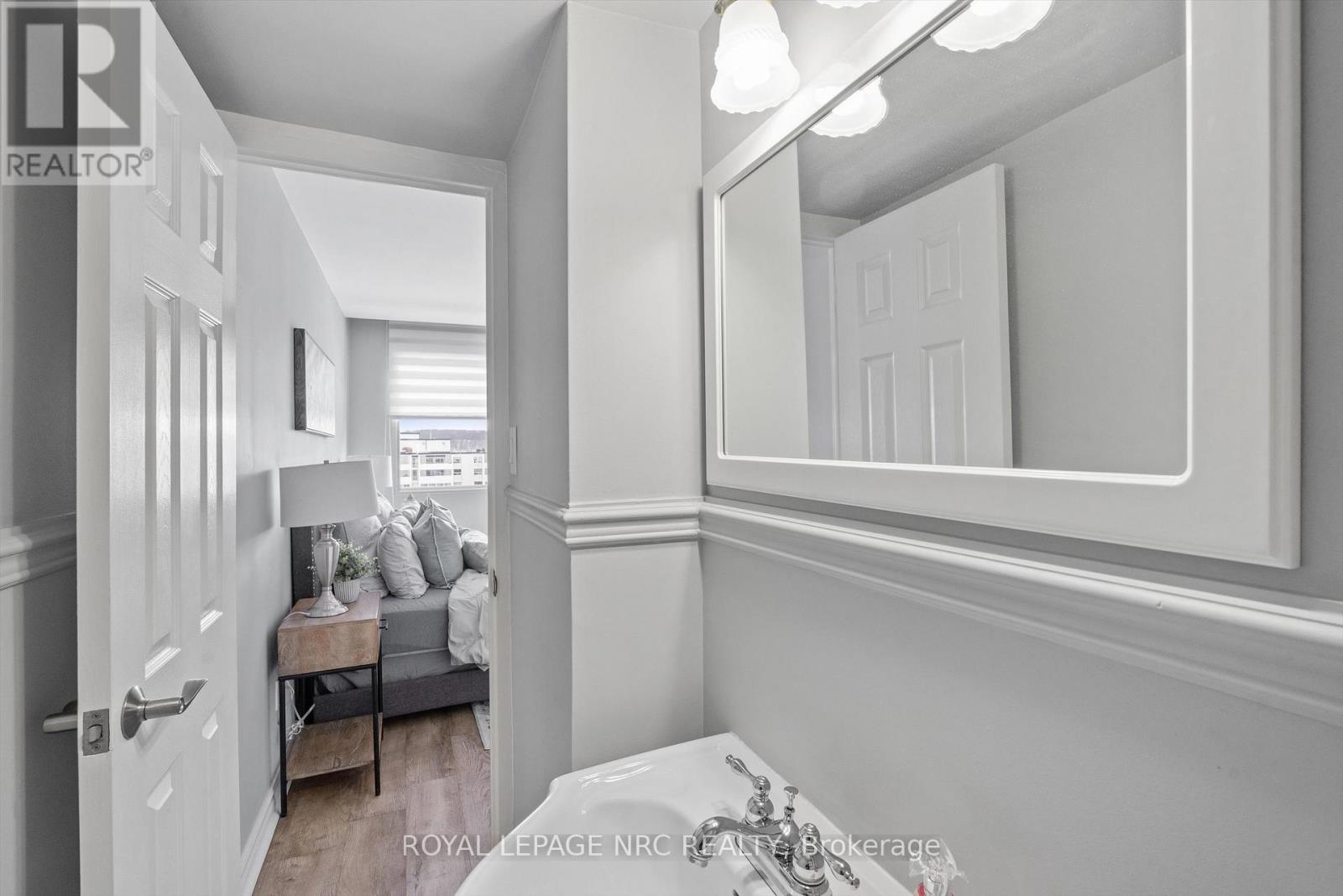 1202 - 15 Towering Heights Boulevard, St. Catharines, Ontario  L2T 3G7 - Photo 22 - X12483499