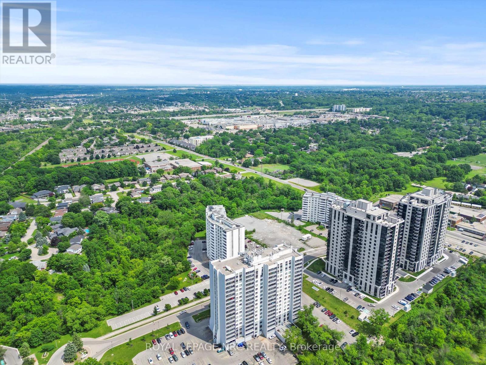 1202 - 15 Towering Heights Boulevard, St. Catharines, Ontario  L2T 3G7 - Photo 40 - X12483499