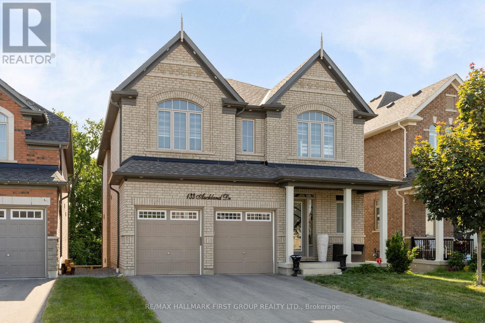 133 AUCKLAND DRIVE, Whitby, Ontario