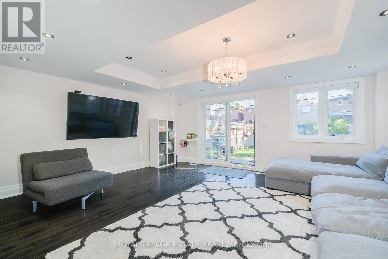 141 South Edgely Avenue, Toronto, Ontario  M1N 3L3 - Photo 11 - E12483452