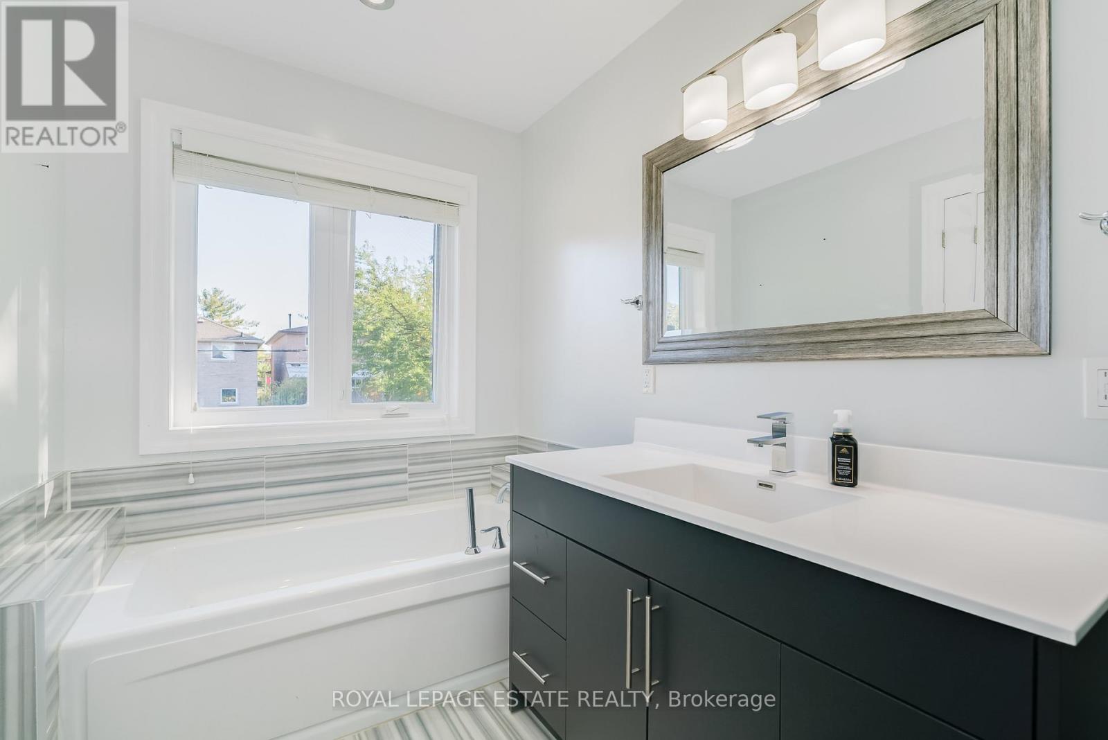141 South Edgely Avenue, Toronto, Ontario  M1N 3L3 - Photo 24 - E12483452