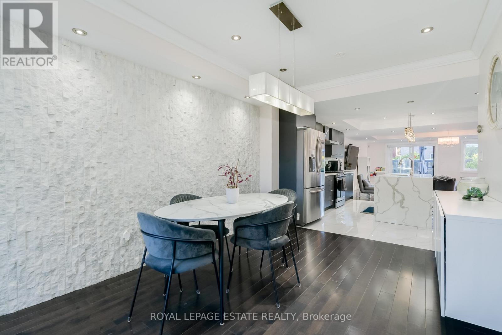 141 South Edgely Avenue, Toronto, Ontario  M1N 3L3 - Photo 3 - E12483452