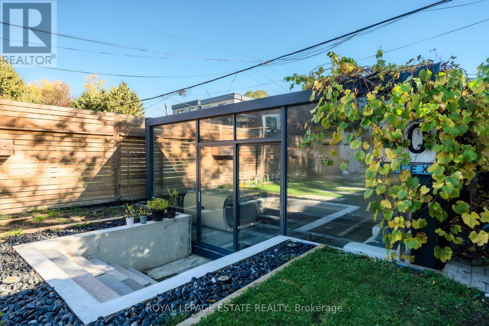 141 South Edgely Avenue, Toronto, Ontario  M1N 3L3 - Photo 45 - E12483452