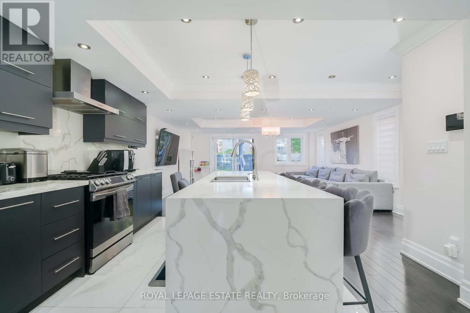 141 South Edgely Avenue, Toronto, Ontario  M1N 3L3 - Photo 5 - E12483452