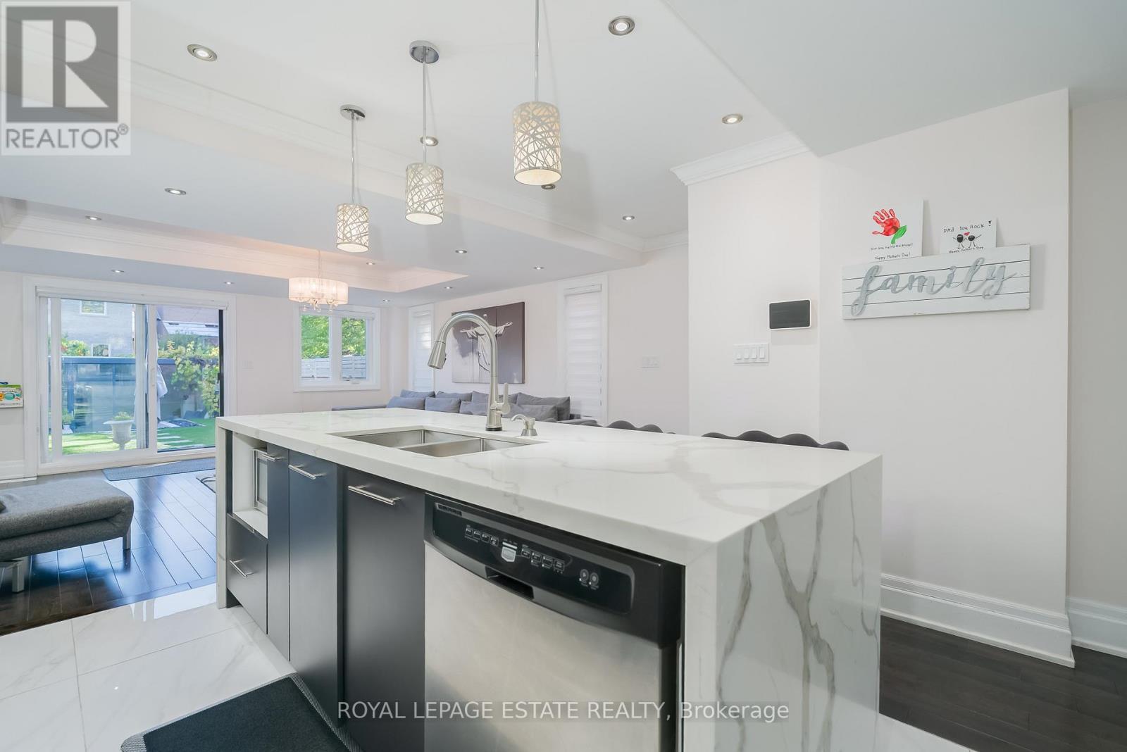 141 South Edgely Avenue, Toronto, Ontario  M1N 3L3 - Photo 9 - E12483452
