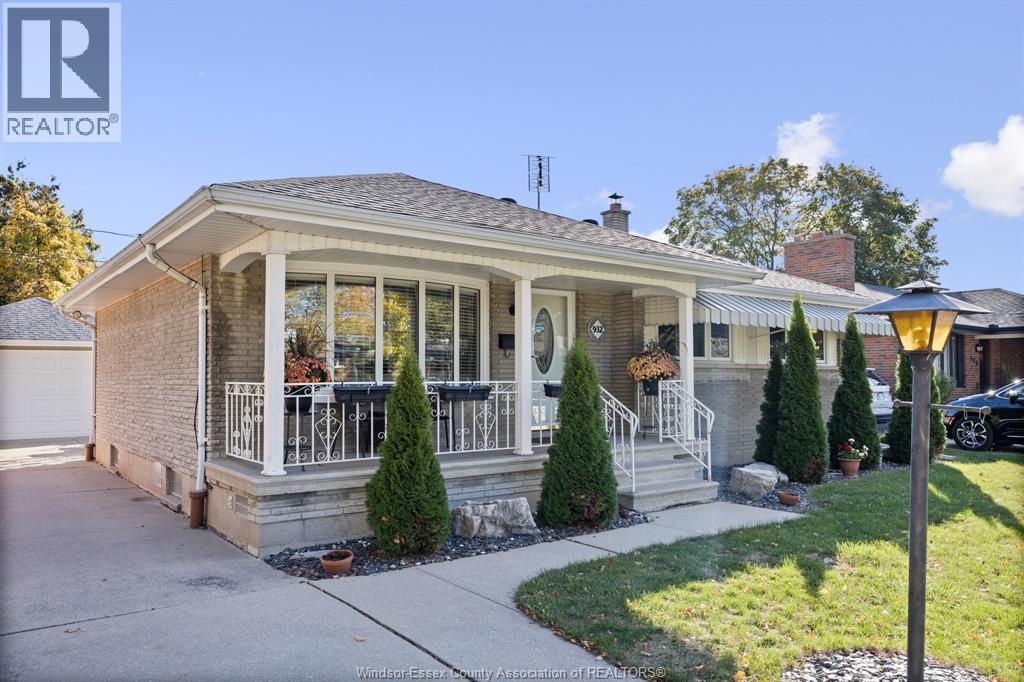 932 Greendale, Windsor, Ontario  N8S 4B3 - Photo 3 - 25027231