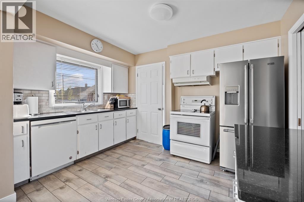 932 Greendale, Windsor, Ontario  N8S 4B3 - Photo 14 - 25027231