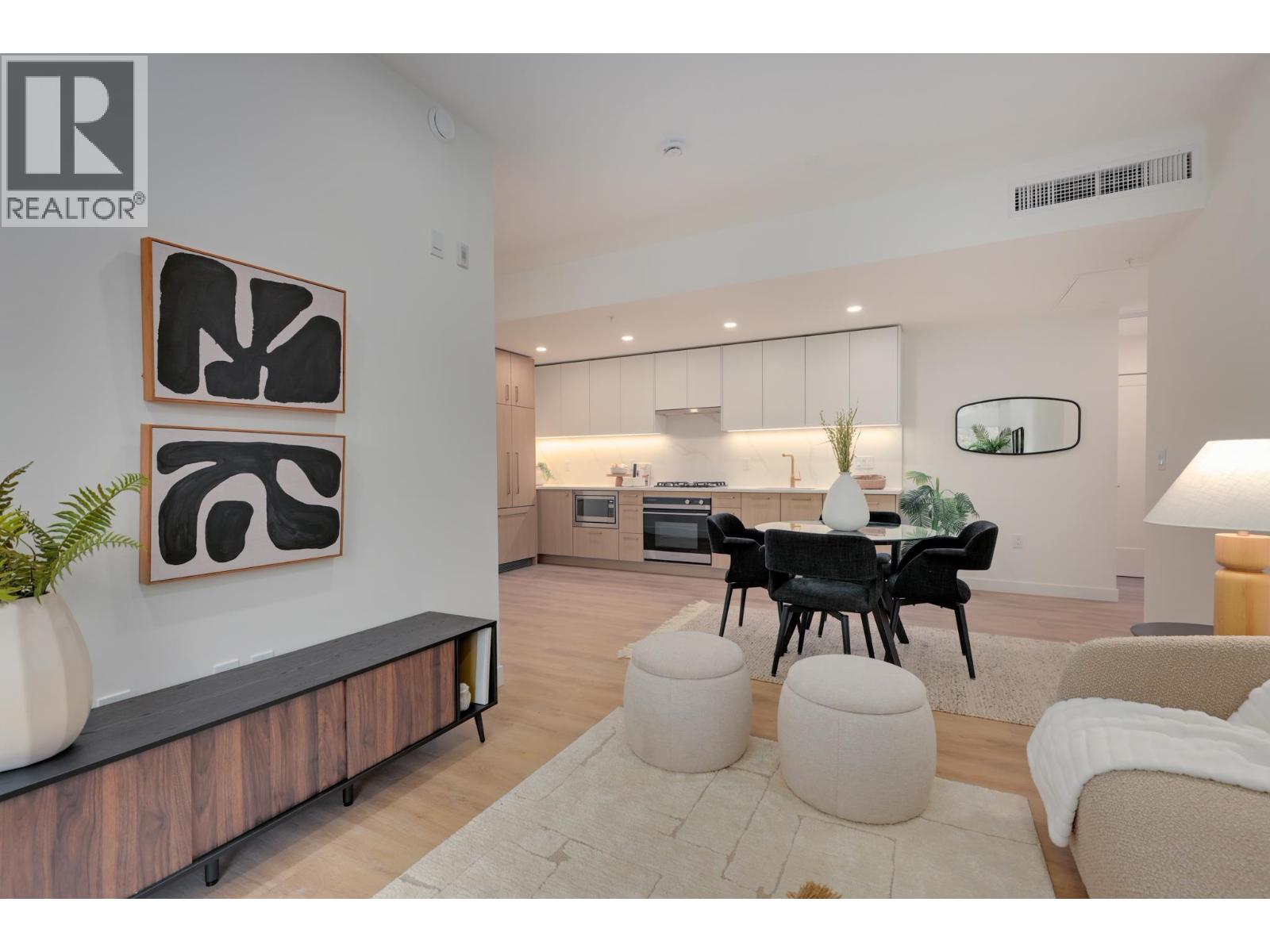 600 Rochester Avenue, Coquitlam, British Columbia  V3K 0K1 - Photo 3 - R3061959