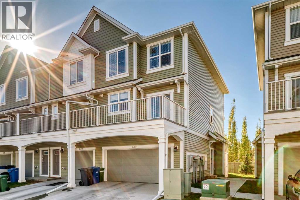 640 Copperstone Manor SE, Calgary, Alberta