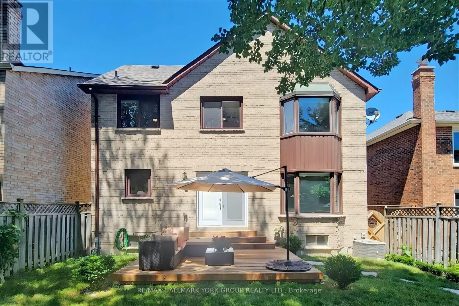 27 Murdock Avenue, Aurora, Ontario  L4G 5E7 - Photo 34 - N12483332