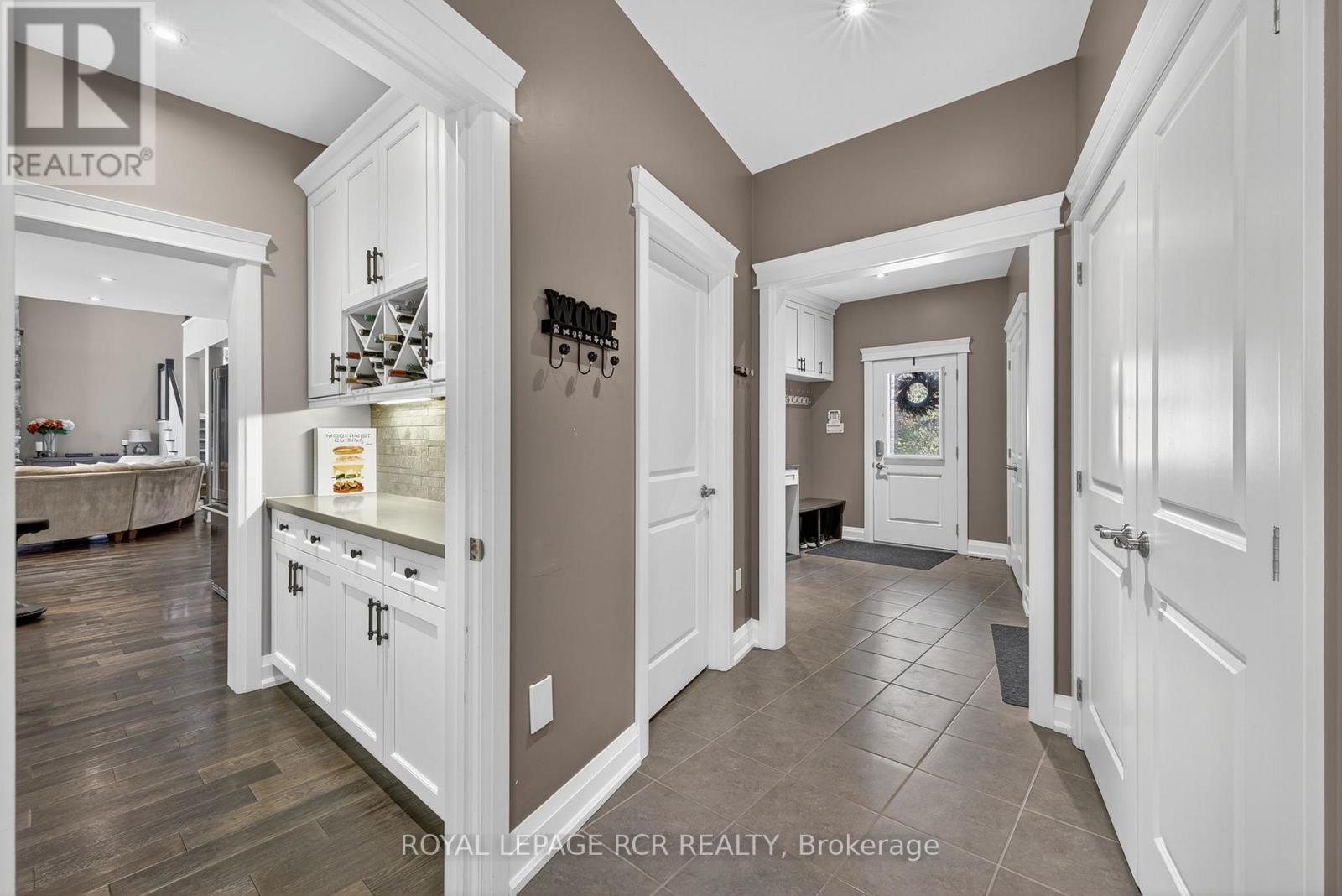 20572 Yonge Street, East Gwillimbury, Ontario  L9N 0J7 - Photo 19 - N12483364