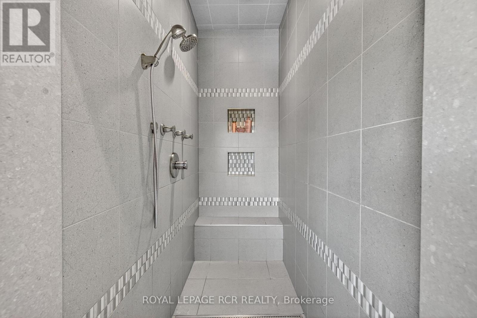 20572 Yonge Street, East Gwillimbury, Ontario  L9N 0J7 - Photo 25 - N12483364