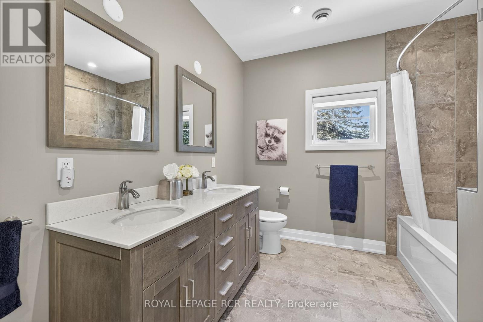 20572 Yonge Street, East Gwillimbury, Ontario  L9N 0J7 - Photo 31 - N12483364