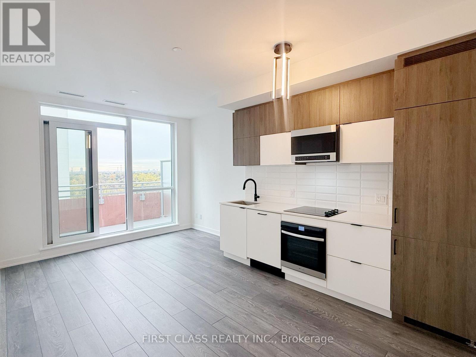 709 - 8888 Yonge Street, Richmond Hill, Ontario  L4C 6Z1 - Photo 4 - N12483416