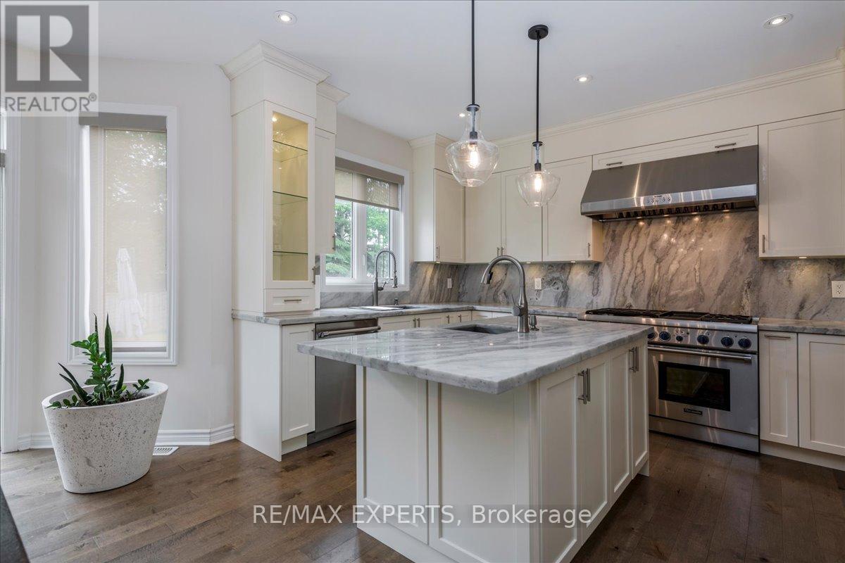 12 Mount Crescent, Essa, Ontario  L3W 0N4 - Photo 10 - N12483419