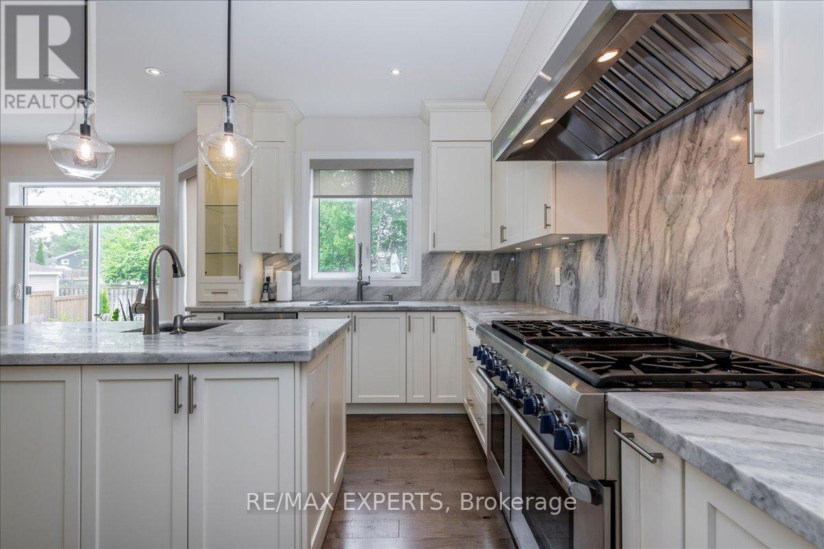 12 Mount Crescent, Essa, Ontario  L3W 0N4 - Photo 13 - N12483419