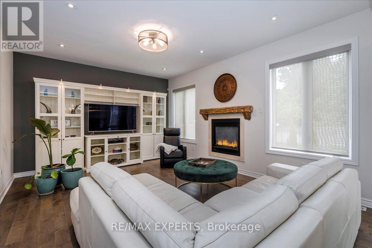 12 Mount Crescent, Essa, Ontario  L3W 0N4 - Photo 16 - N12483419