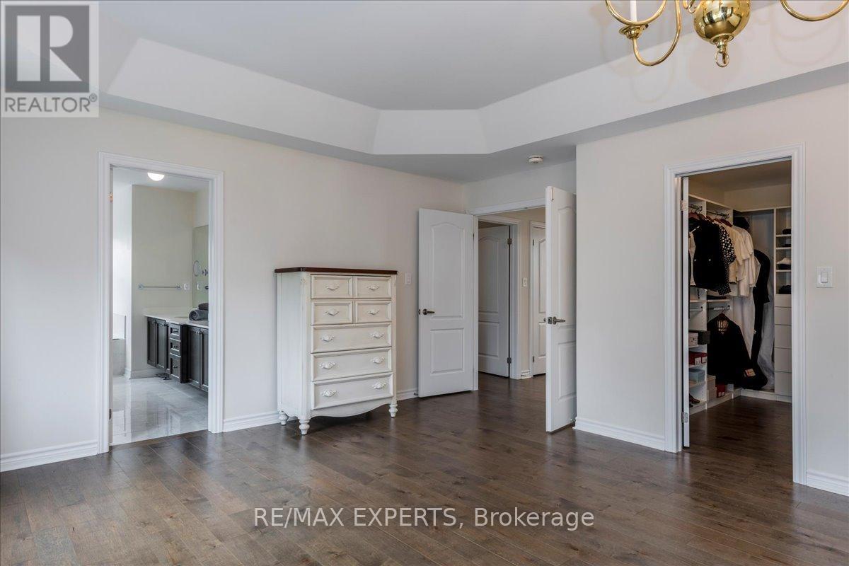 12 Mount Crescent, Essa, Ontario  L3W 0N4 - Photo 25 - N12483419