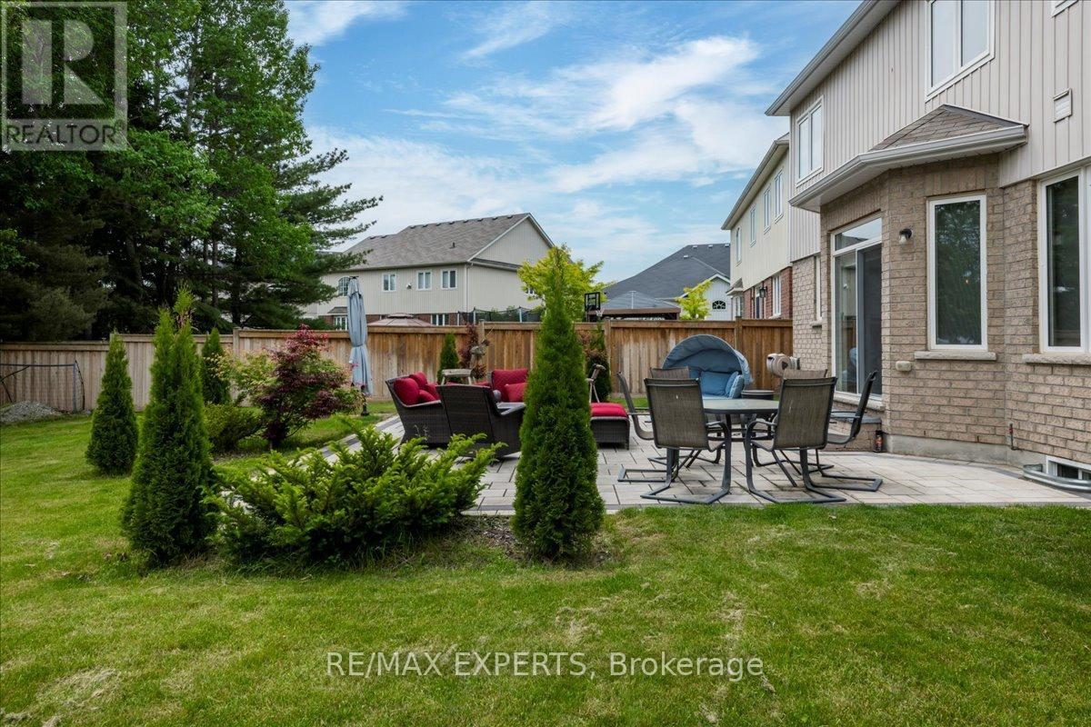 12 Mount Crescent, Essa, Ontario  L3W 0N4 - Photo 35 - N12483419
