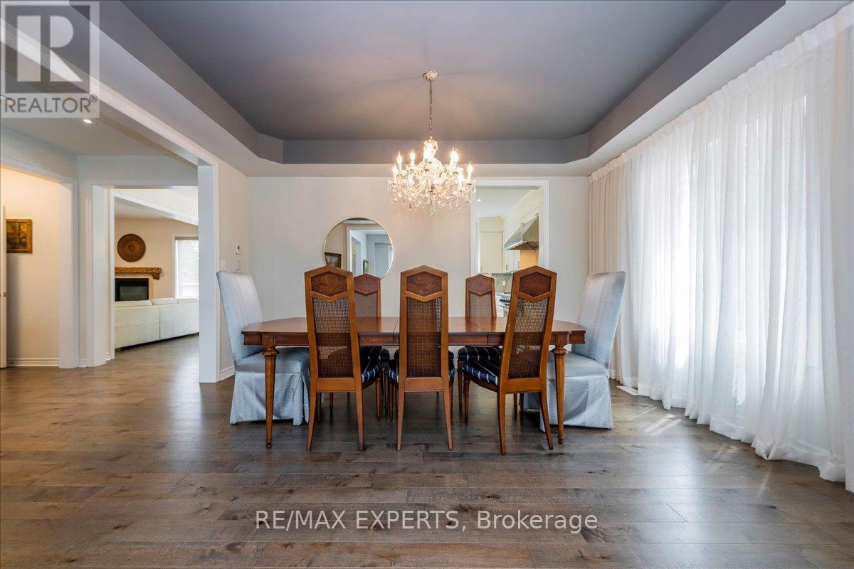 12 Mount Crescent, Essa, Ontario  L3W 0N4 - Photo 6 - N12483419