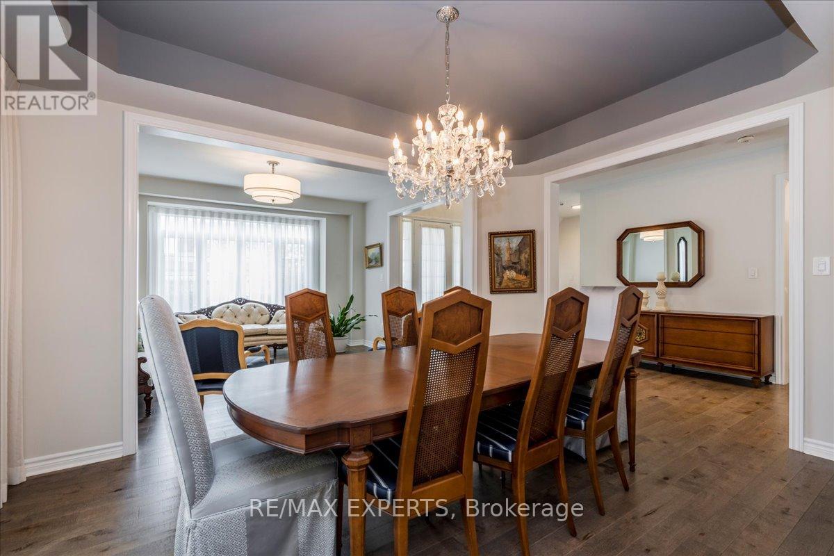 12 Mount Crescent, Essa, Ontario  L3W 0N4 - Photo 8 - N12483419