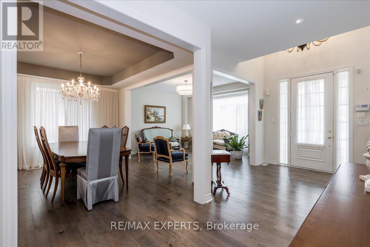 12 Mount Crescent, Essa, Ontario  L3W 0N4 - Photo 9 - N12483419