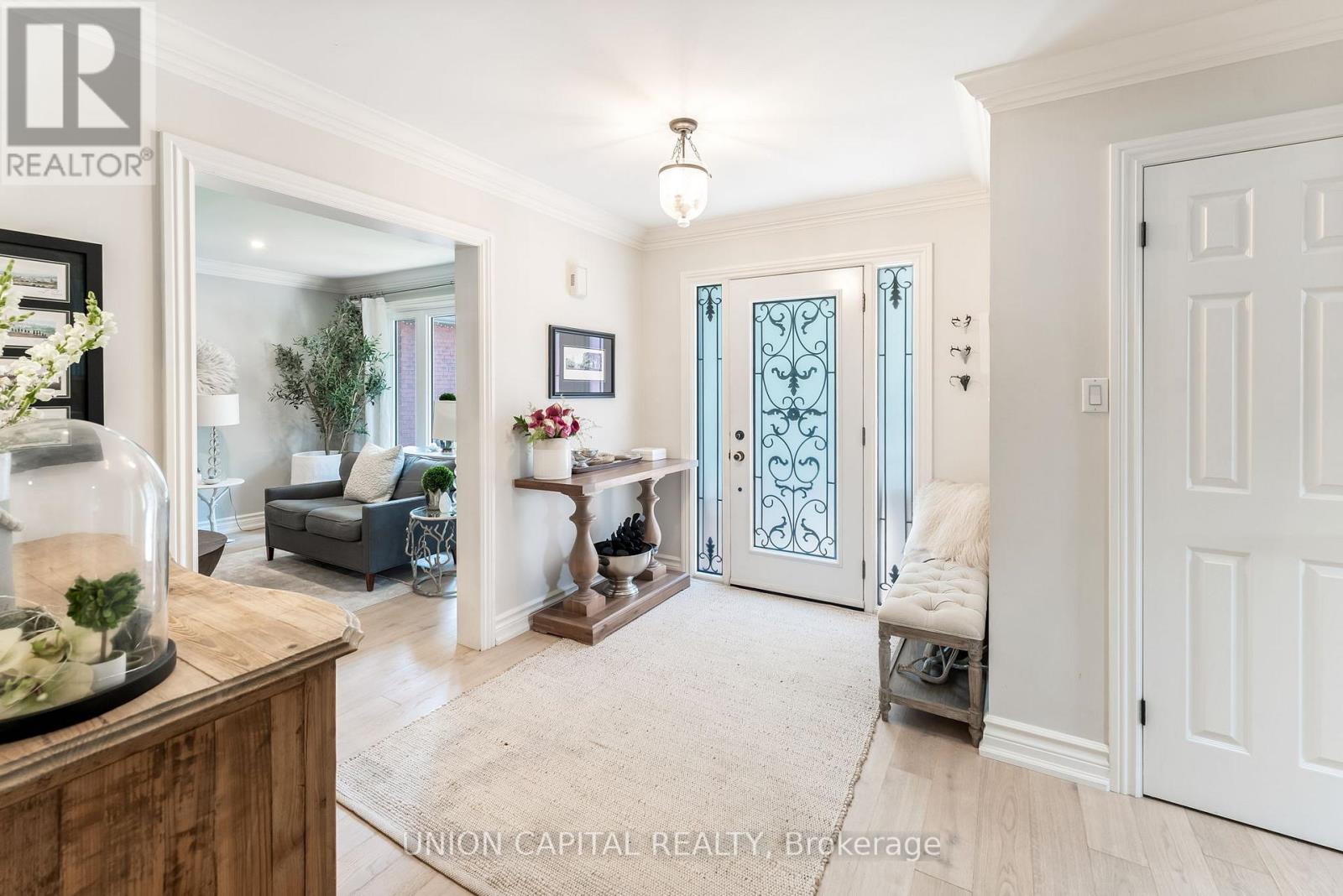 123 Imperial Crescent, Bradford West Gwillimbury (Bradford), Ontario  L3Z 2N3 - Photo 6 - N12483433