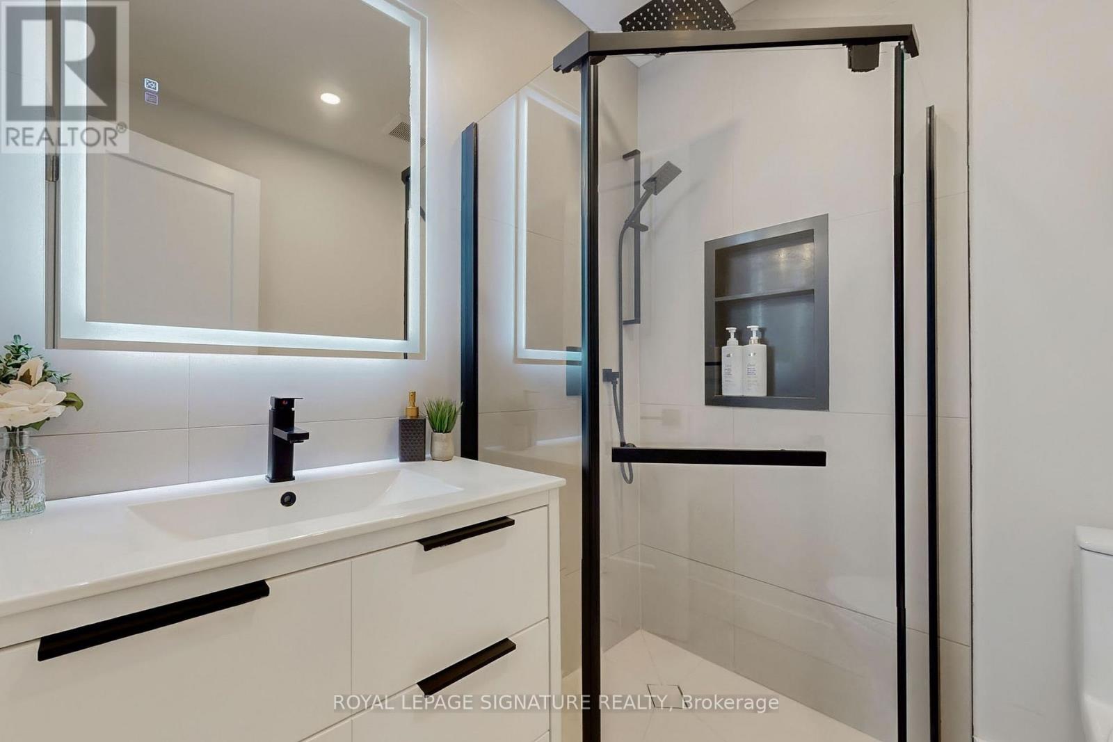 339 Boyer Street, Whitchurch-Stouffville, Ontario  L4A 7V9 - Photo 11 - N12483463