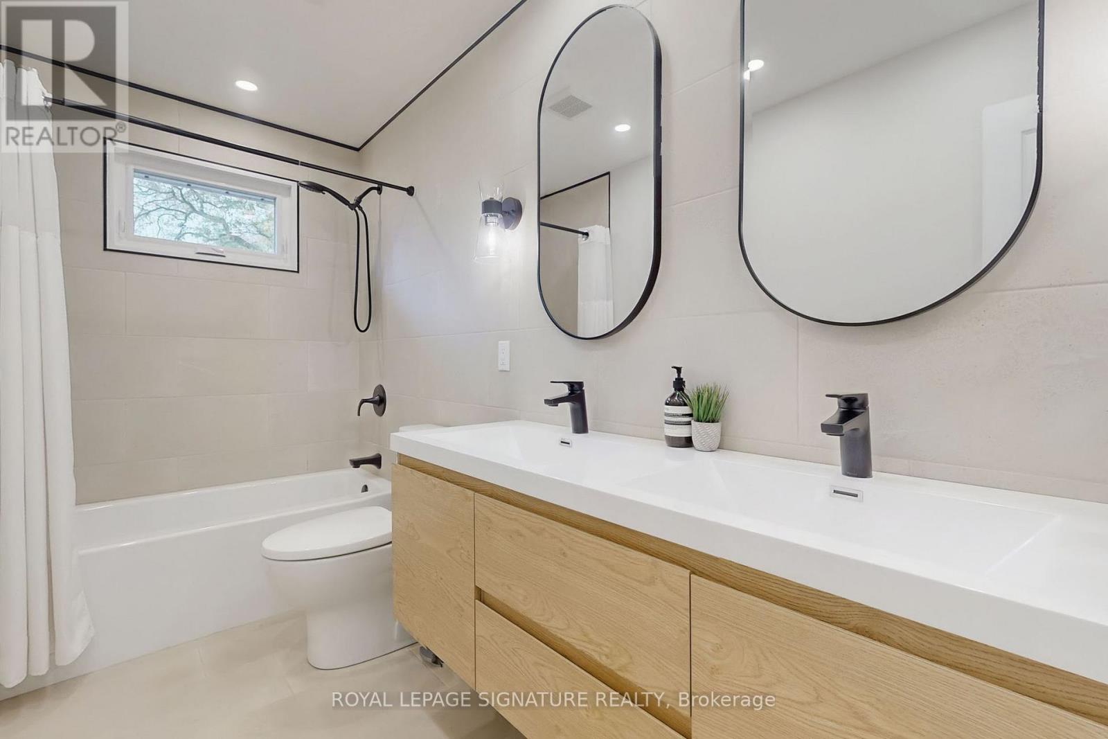 339 Boyer Street, Whitchurch-Stouffville, Ontario  L4A 7V9 - Photo 15 - N12483463