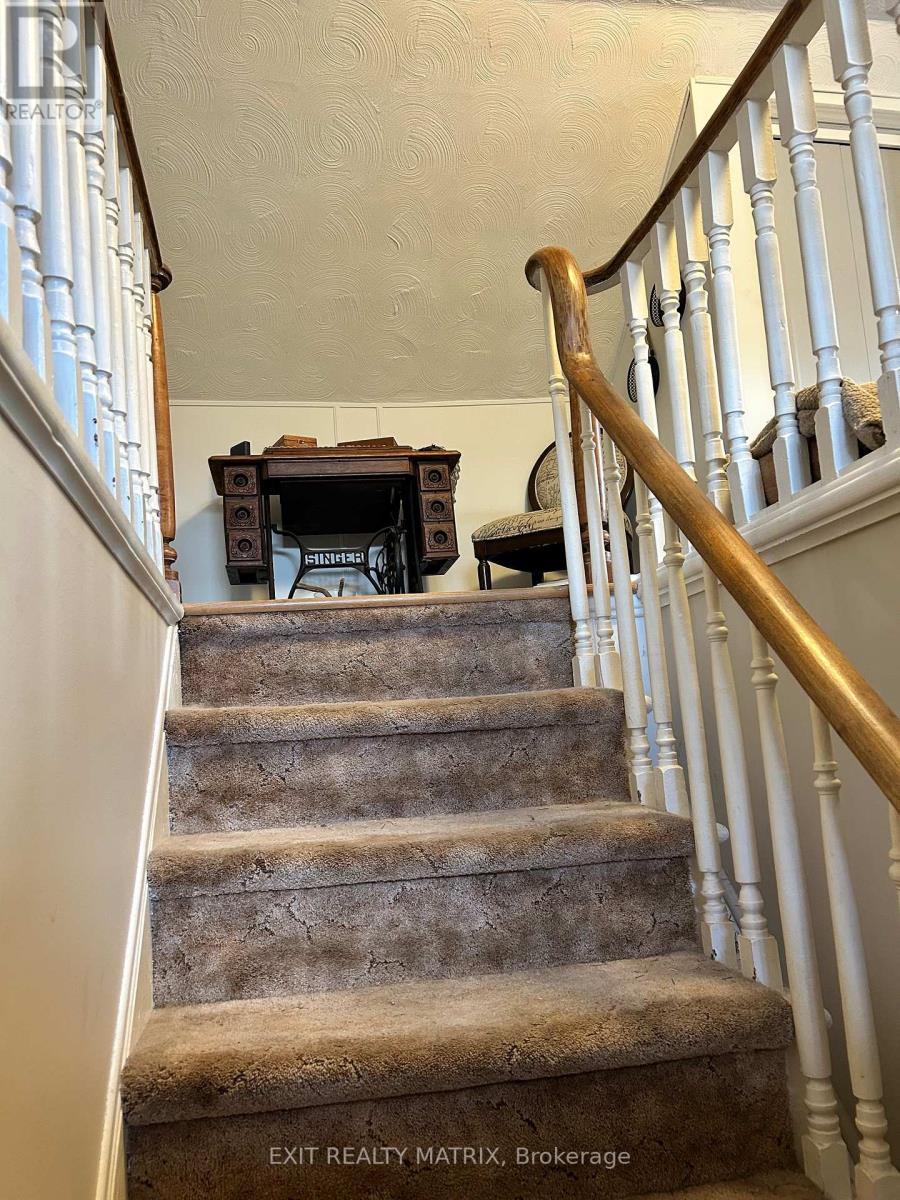 376 Telegraph Road, Alfred And Plantagenet, Ontario  K0B 1A0 - Photo 15 - X12482484