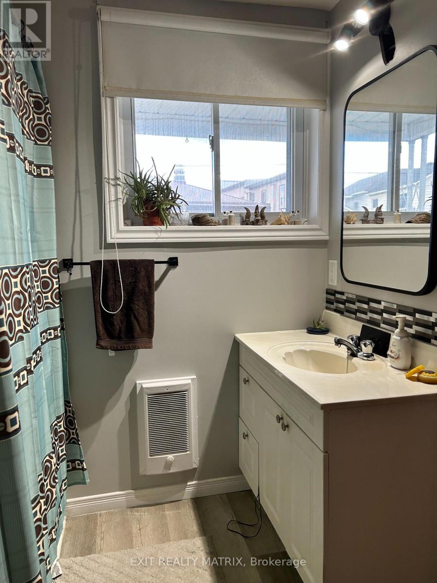 376 Telegraph Road, Alfred And Plantagenet, Ontario  K0B 1A0 - Photo 10 - X12482484