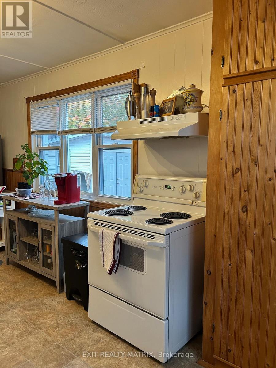 376 Telegraph Road, Alfred And Plantagenet, Ontario  K0B 1A0 - Photo 8 - X12482484