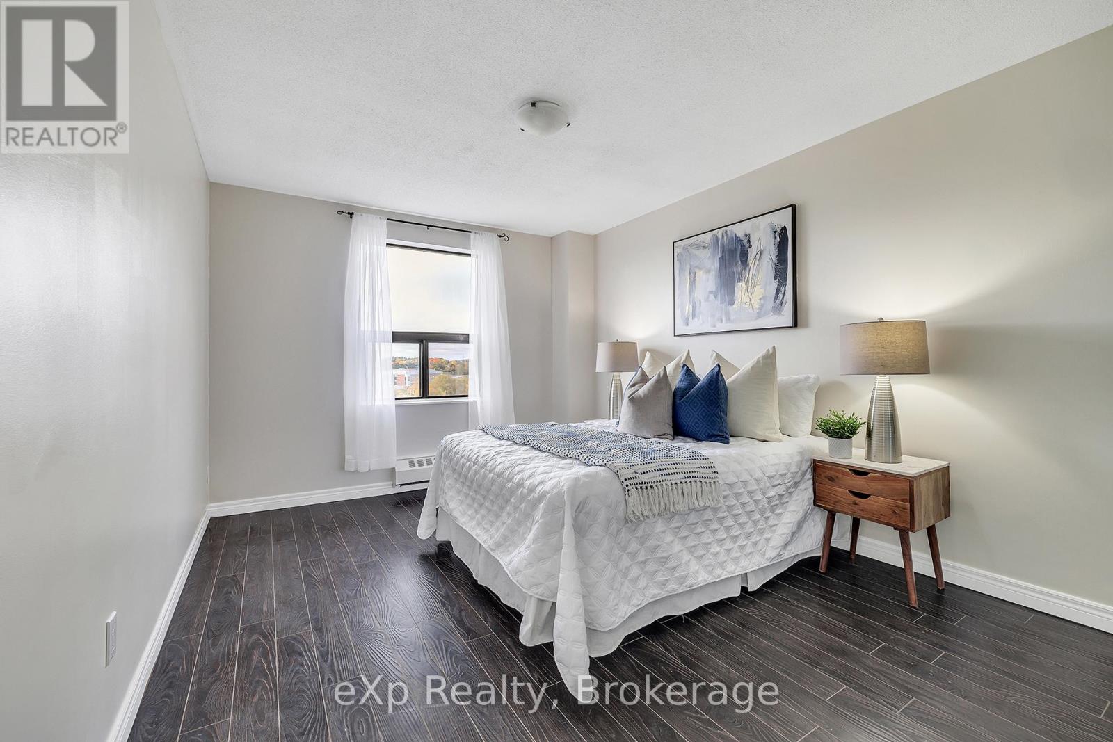 605 - 1100 Courtland Avenue E, Kitchener, Ontario  N2C 2H9 - Photo 13 - X12483533