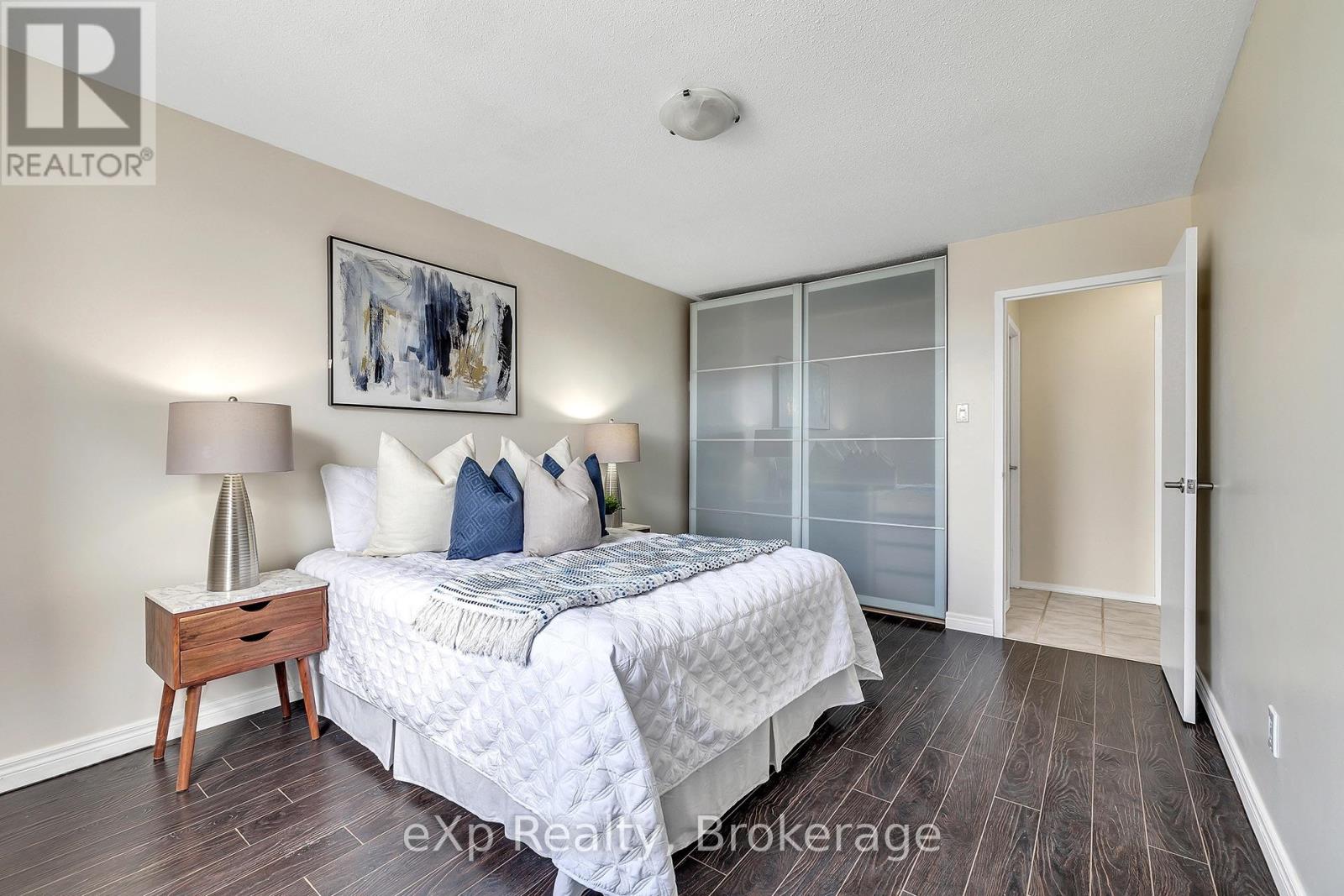 605 - 1100 Courtland Avenue E, Kitchener, Ontario  N2C 2H9 - Photo 14 - X12483533