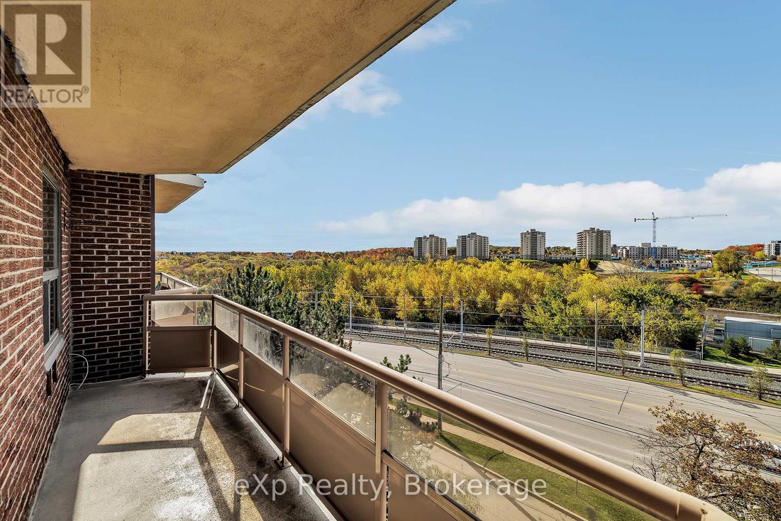 605 - 1100 Courtland Avenue E, Kitchener, Ontario  N2C 2H9 - Photo 17 - X12483533
