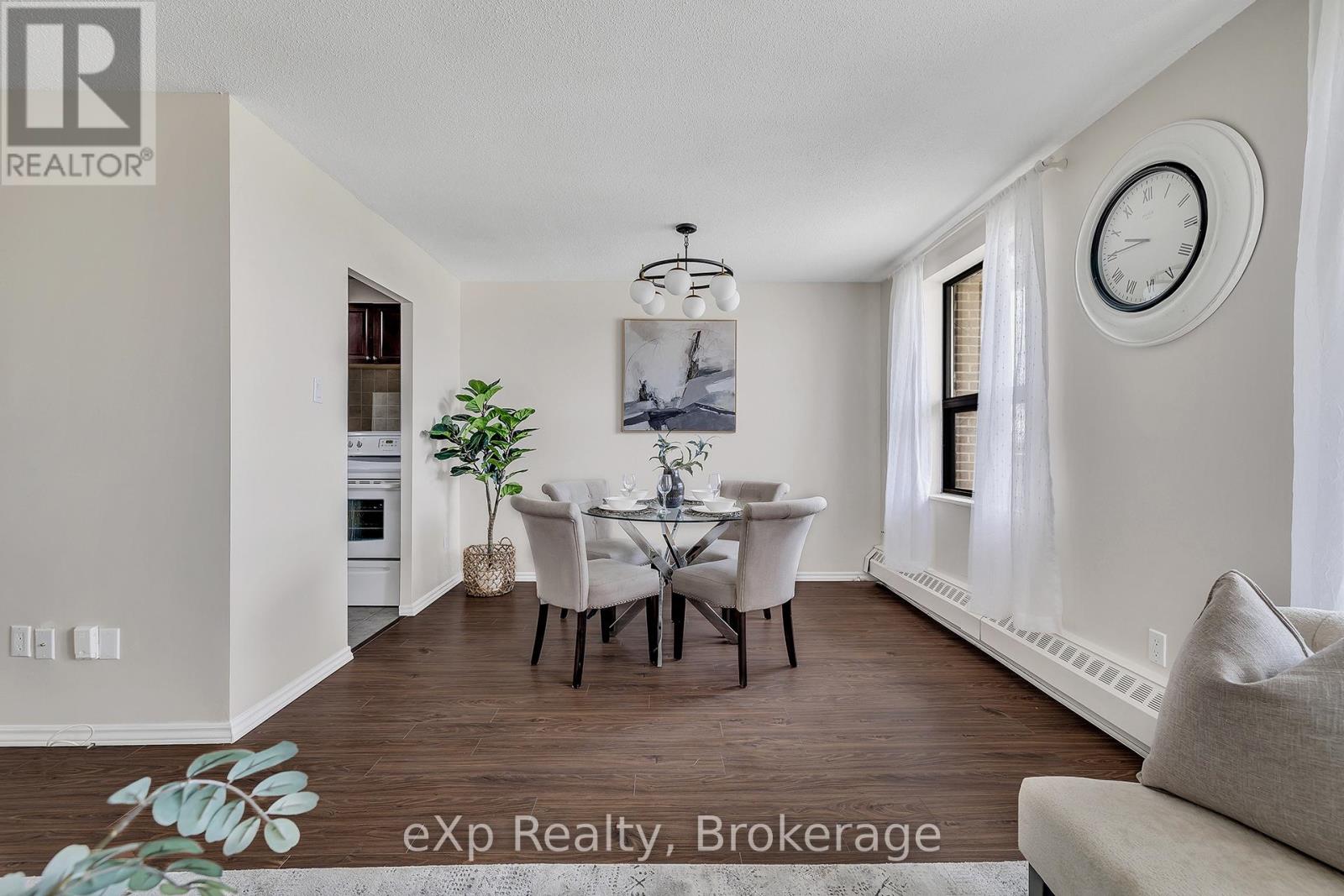 605 - 1100 Courtland Avenue E, Kitchener, Ontario  N2C 2H9 - Photo 6 - X12483533