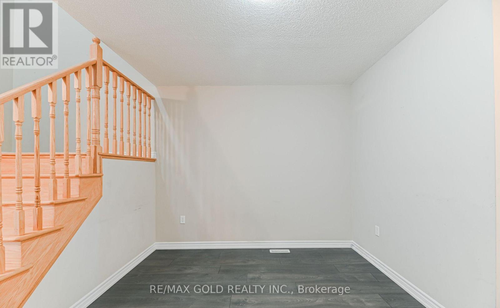 72 Brown Bear Street, Barrie, Ontario  L9J 0H8 - Photo 9 - S12482773