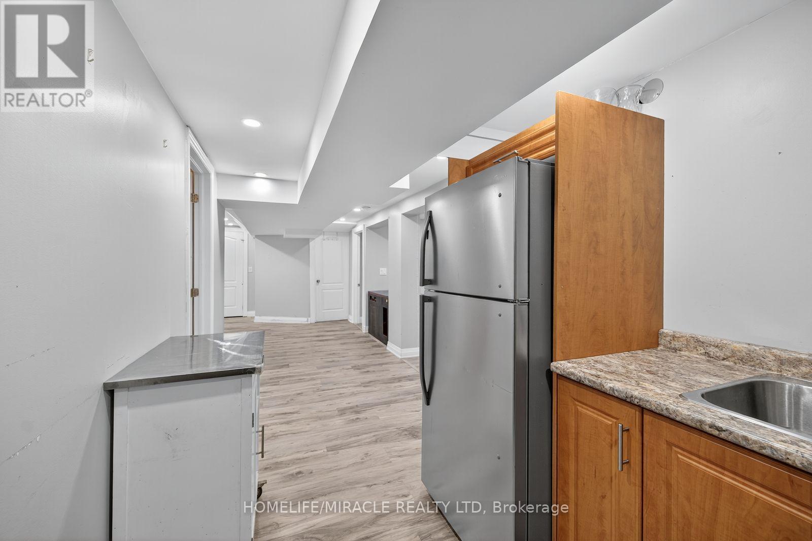 764 Upper Ottawa Street, Hamilton, Ontario  L8T 3V1 - Photo 6 - X12482210