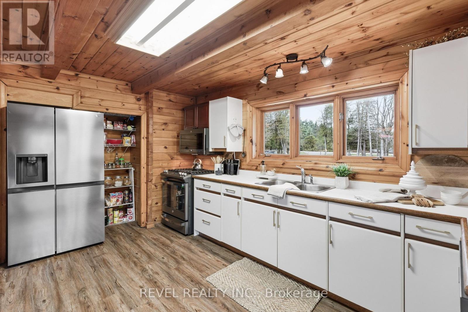 3515 County Rd 121 Road, Kawartha Lakes, Ontario  K0M 2A0 - Photo 15 - X12354111