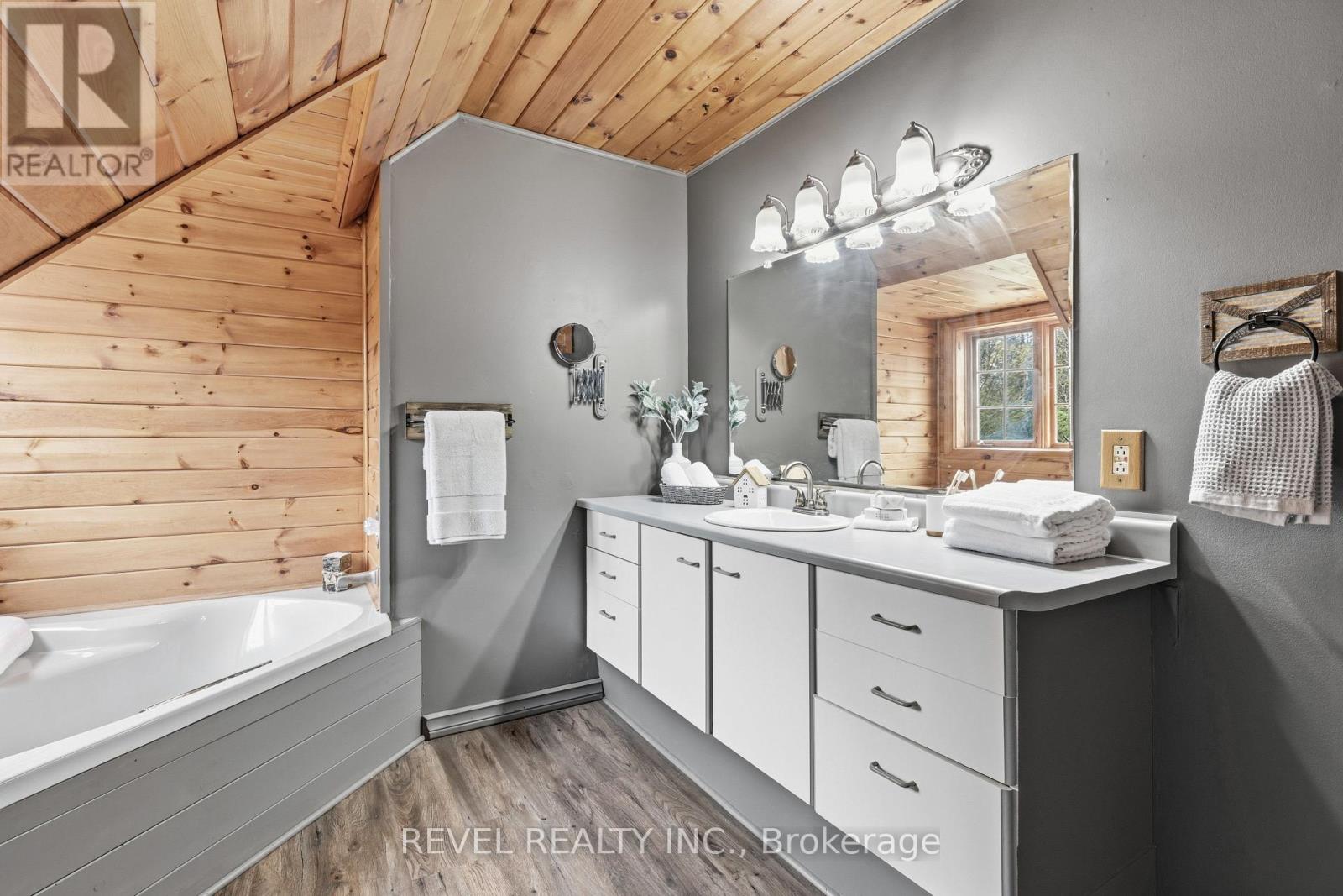 3515 County Rd 121 Road, Kawartha Lakes, Ontario  K0M 2A0 - Photo 25 - X12354111