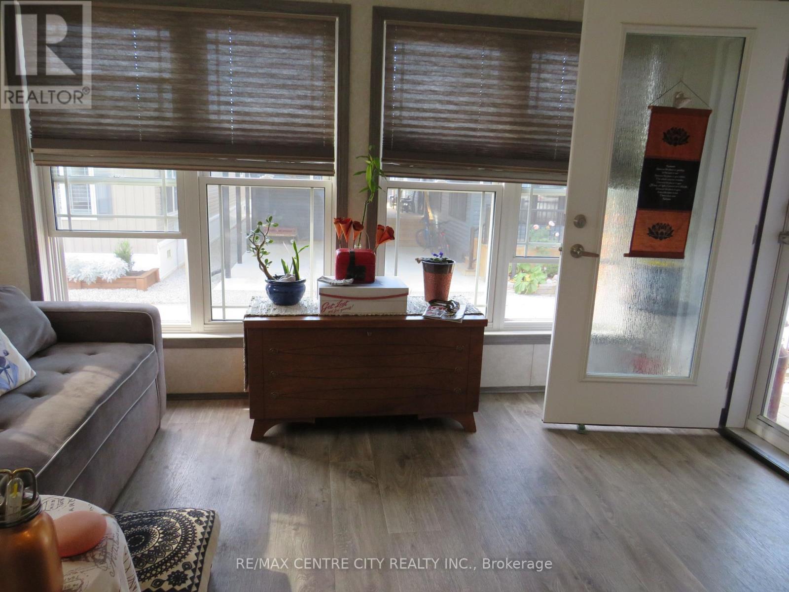 116 - 22790 Amiens Road, Middlesex Centre, Ontario  N0L 1R0 - Photo 5 - X12444254