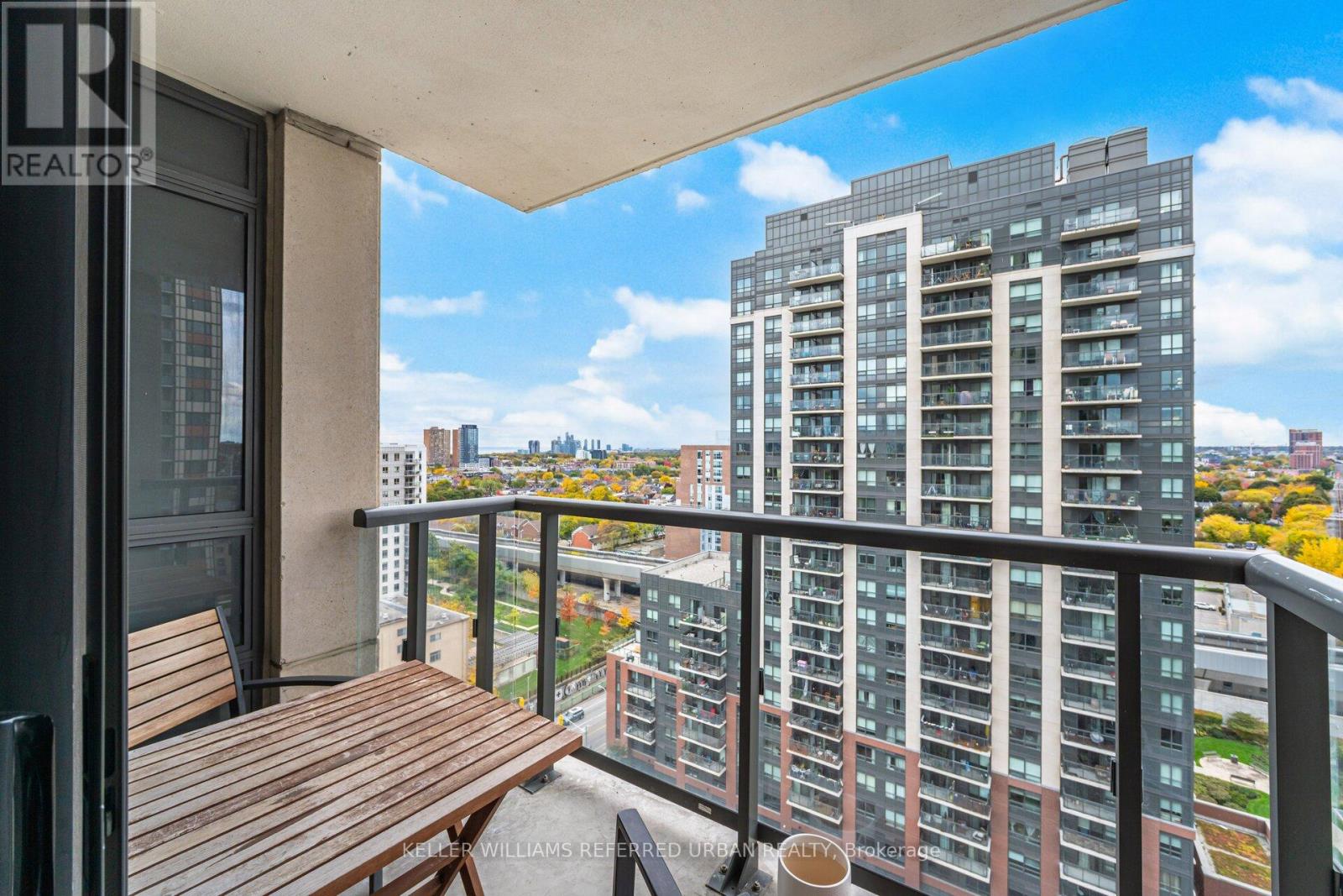1608 - 1410 Dupont Street, Toronto, Ontario  M6H 0B6 - Photo 13 - W12483304