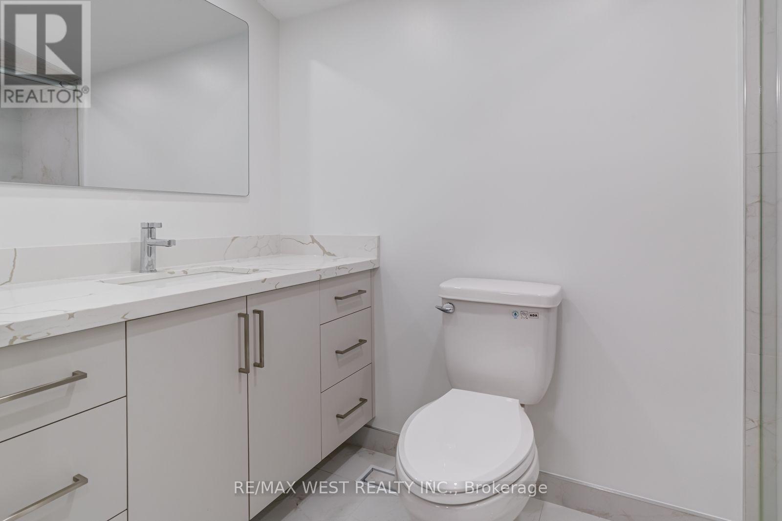 Main - 152 Clarence Street, Brampton, Ontario  L6W 1S9 - Photo 14 - W12483321