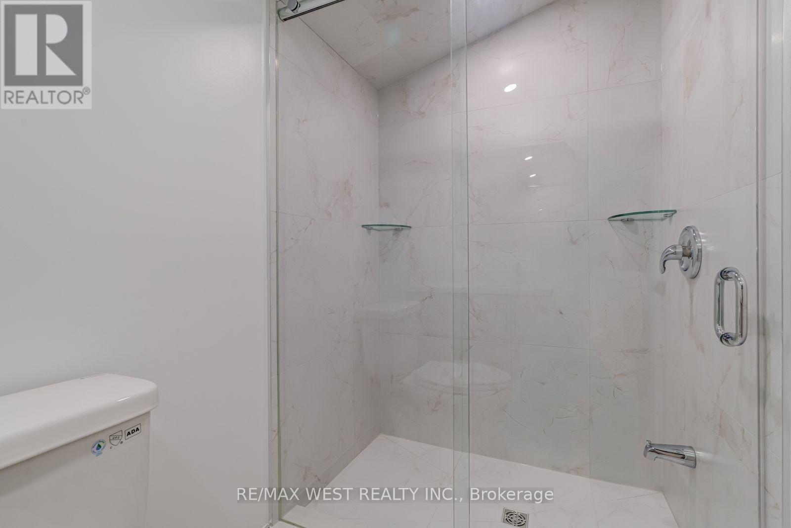 Main - 152 Clarence Street, Brampton, Ontario  L6W 1S9 - Photo 15 - W12483321
