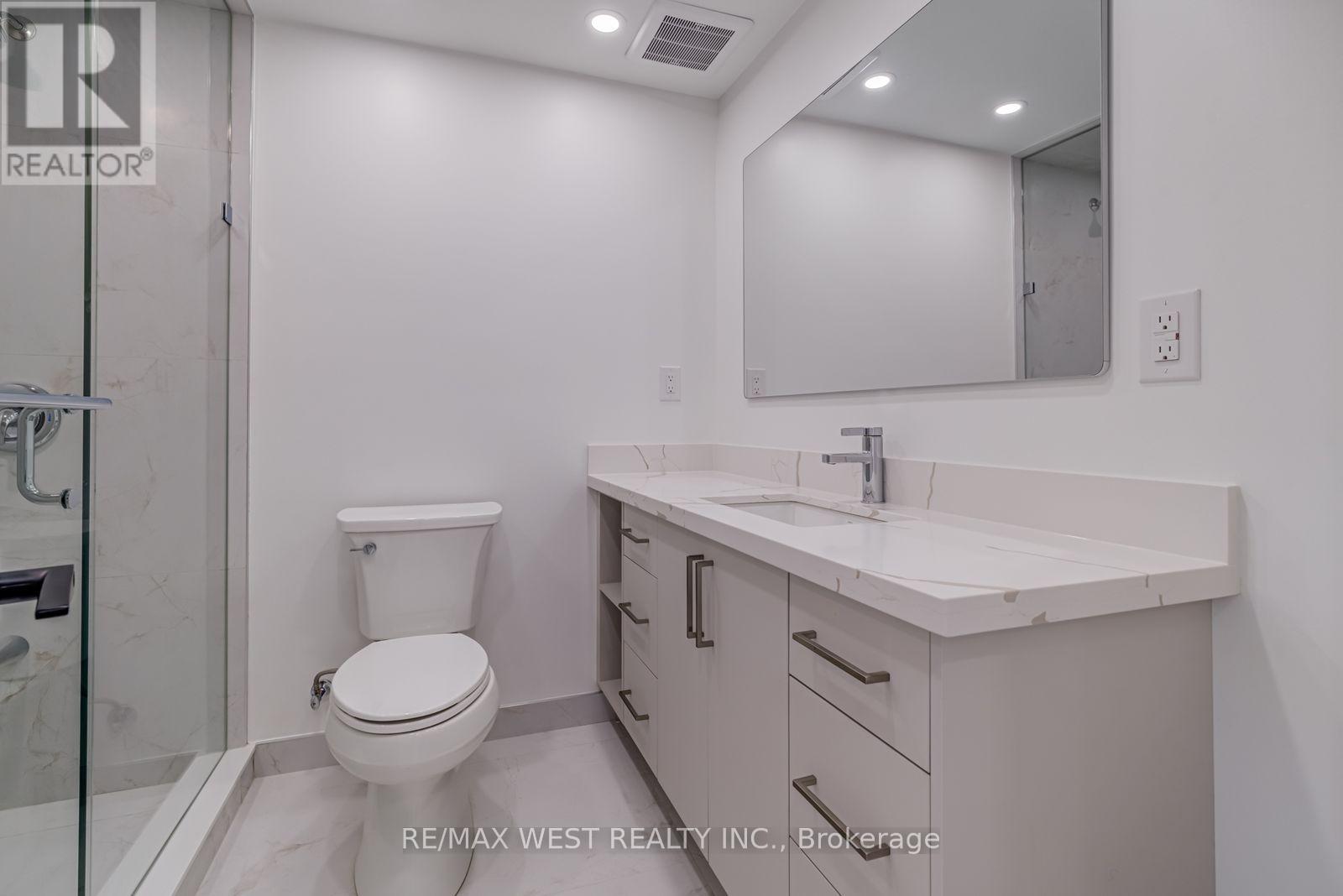 Lower - 152 Clarence Street, Brampton, Ontario  L6W 1S9 - Photo 21 - W12483327